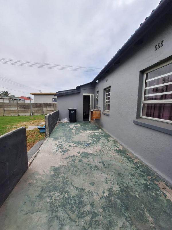 3 Bedroom Property for Sale in Ruyterwacht Western Cape